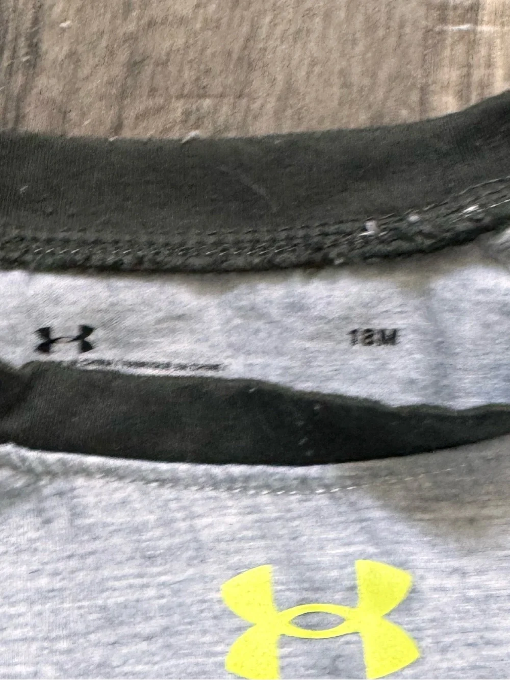 Under Armour Boys Gray & Black Long Sleeve Raglan 'All Camo All Day' Tee size 18